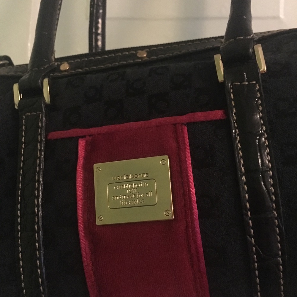 Purse - Picture 2 of 3